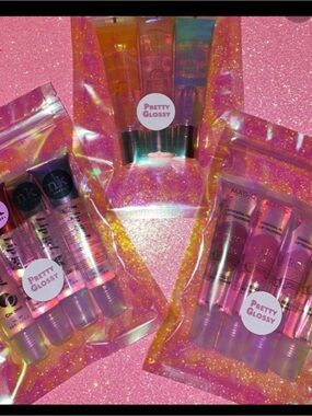 Pretty Glossy Lip Gloss Trio Set - Holographic Pink Packaging